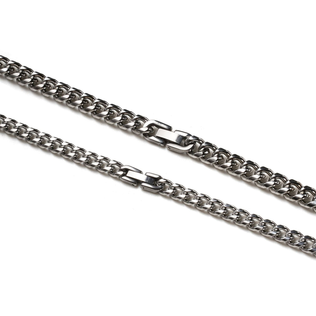 Why Stainless Steel Jewellery Is the Future of Men’s Style