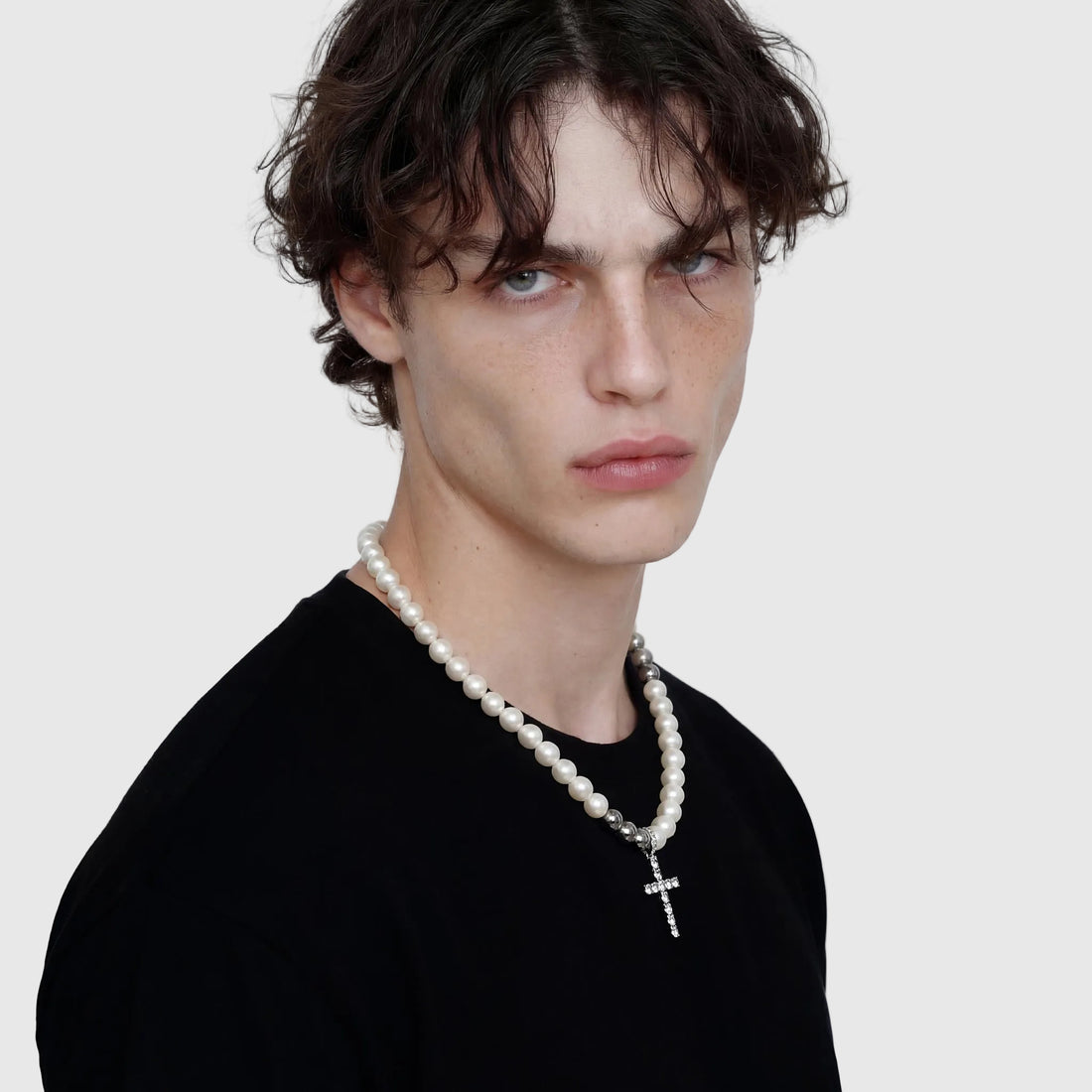 ELIAS men's silver necklace on white background
