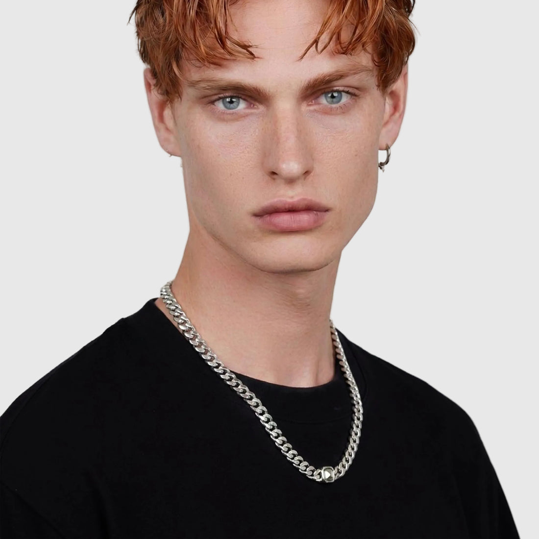 LINEA crystal cuban chain necklace clasp detail