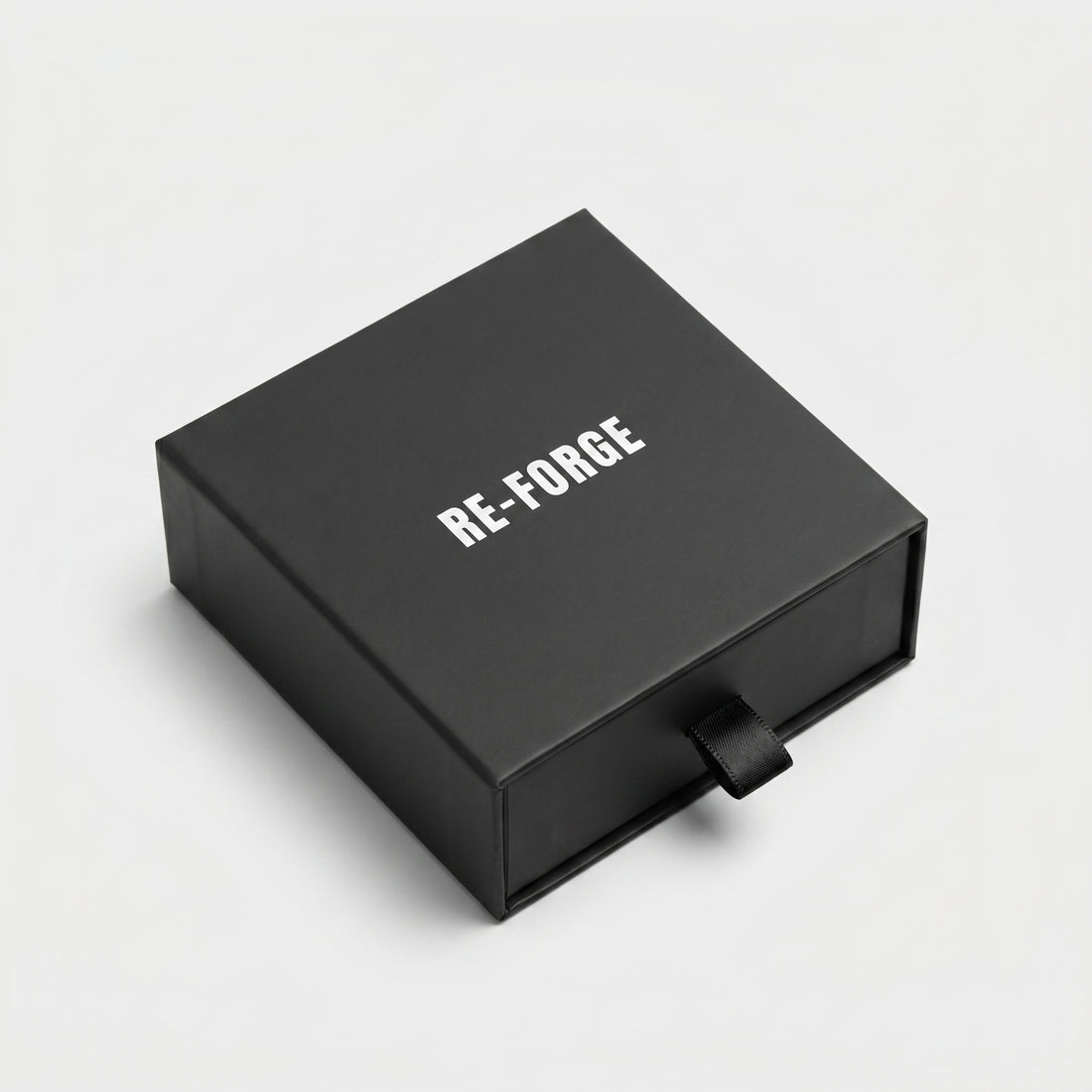 VESPER bracelet in Re-Forge black drawer gift box