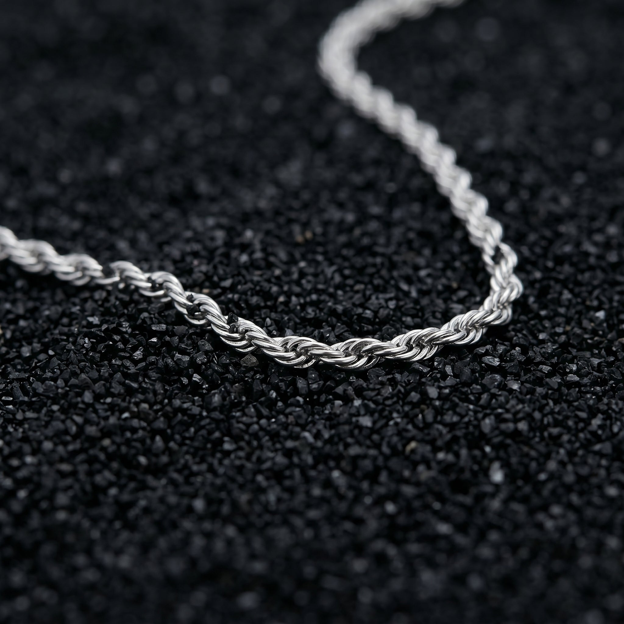 SILAS necklace clasp detail