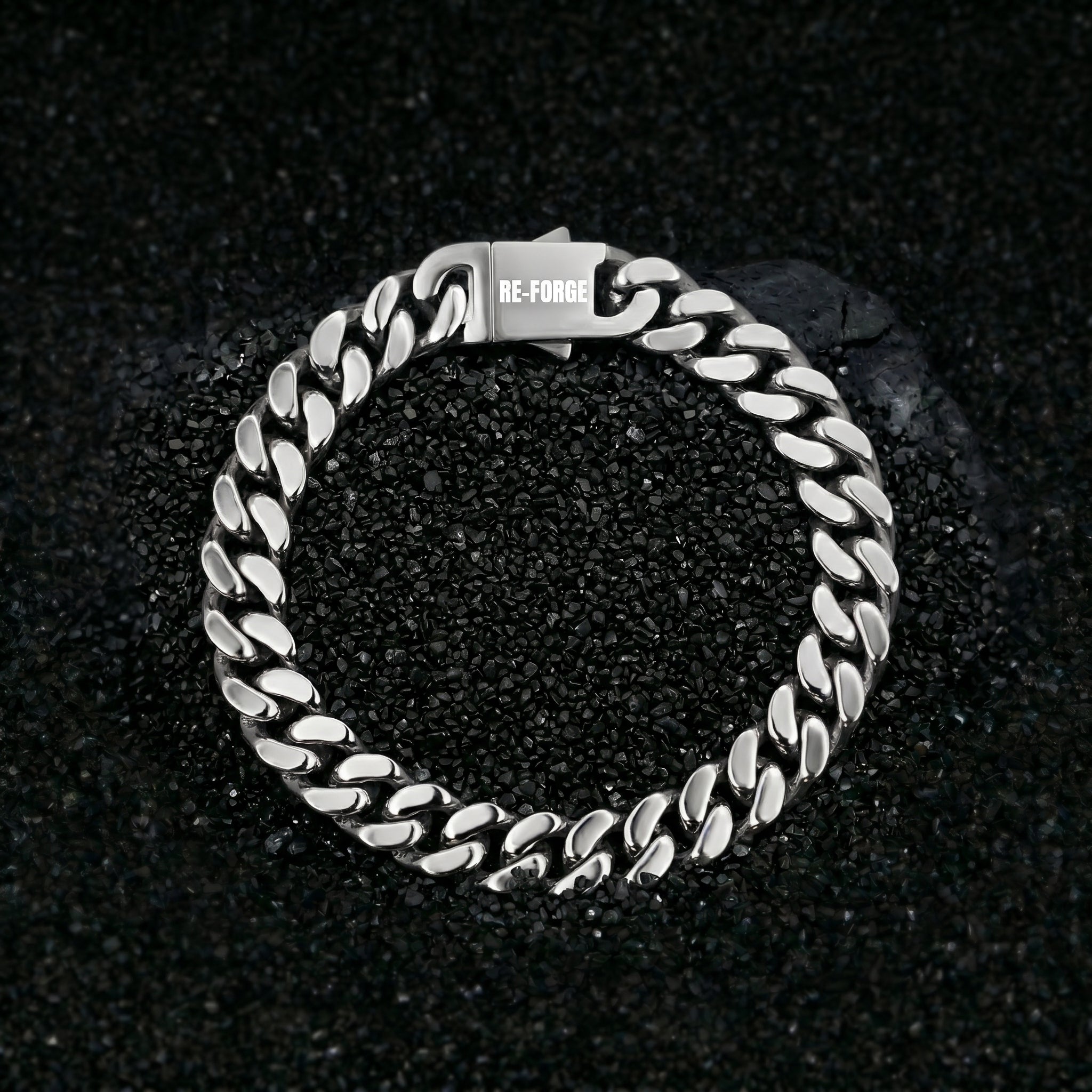 SYRUS bracelet clasp detail