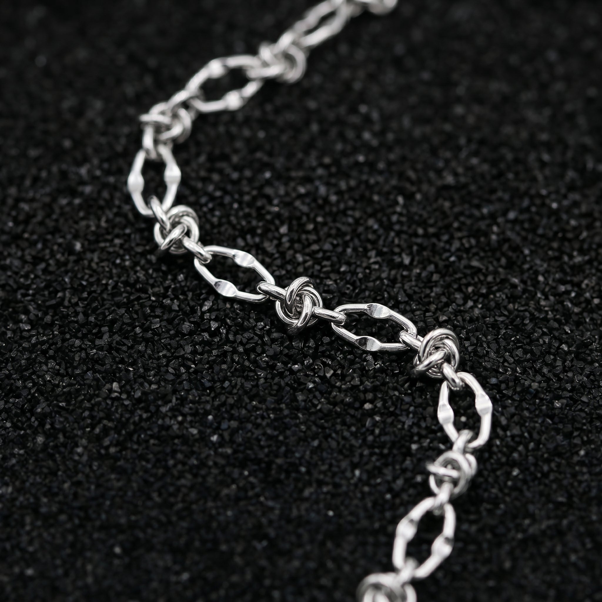 NERIS necklace clasp detail