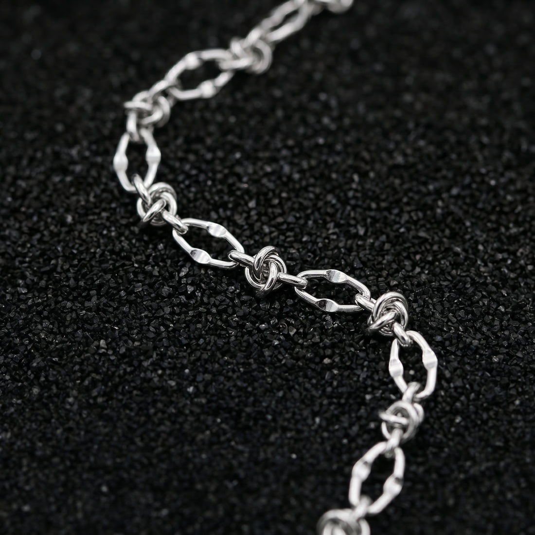 NERIS necklace clasp detail